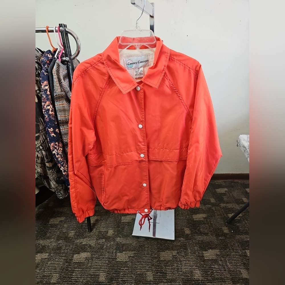 Vintage Country Concepts  Womens Size S Orange Windbreaker Lined Snap Button